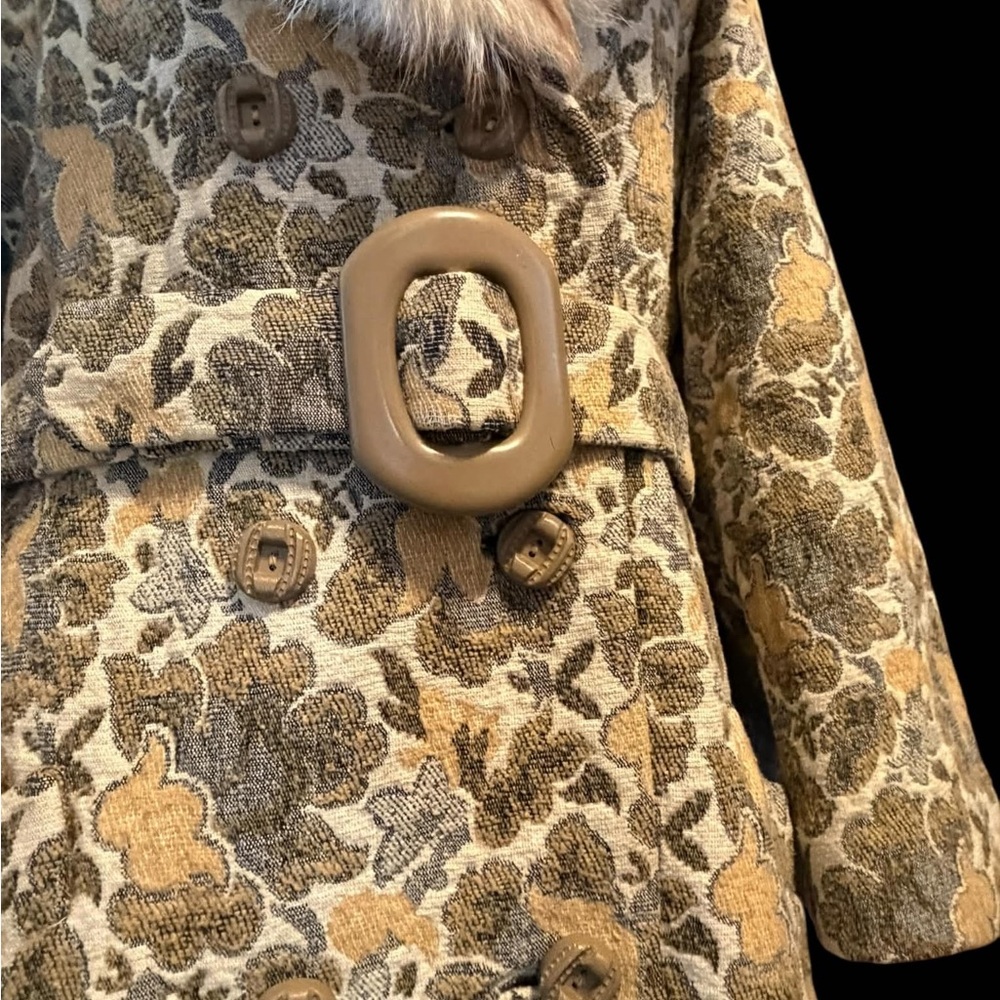 Stunning Tapestry Boho & Fox Fur Collar Coat - Picture 6 of 7